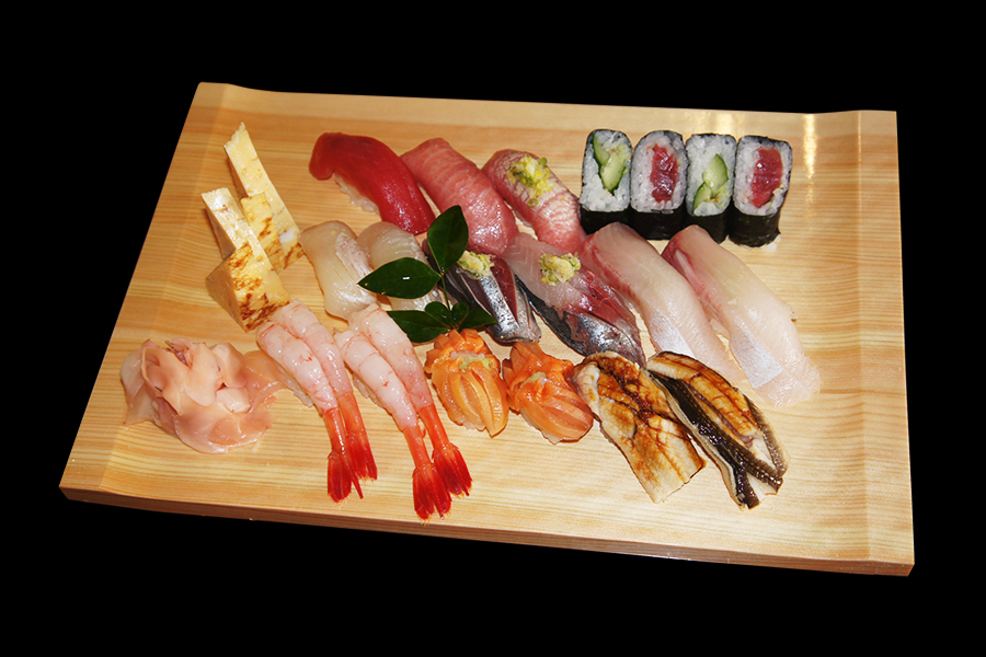 桧C型無地盛皿に寿司の盛り付け例